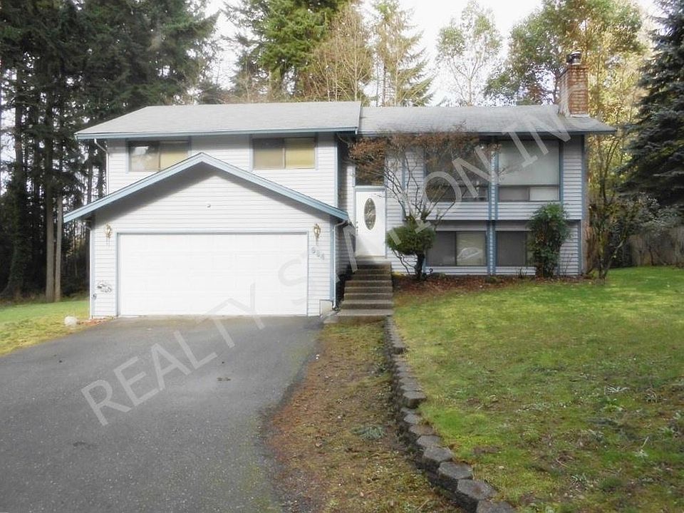 1st image of 984 NE Melia Ln