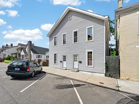 2nd image of 206 4th St #208