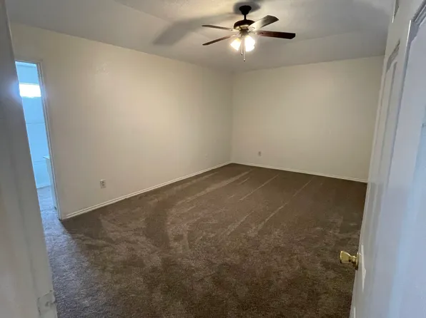 5211 84th St, Lubbock, TX 79424