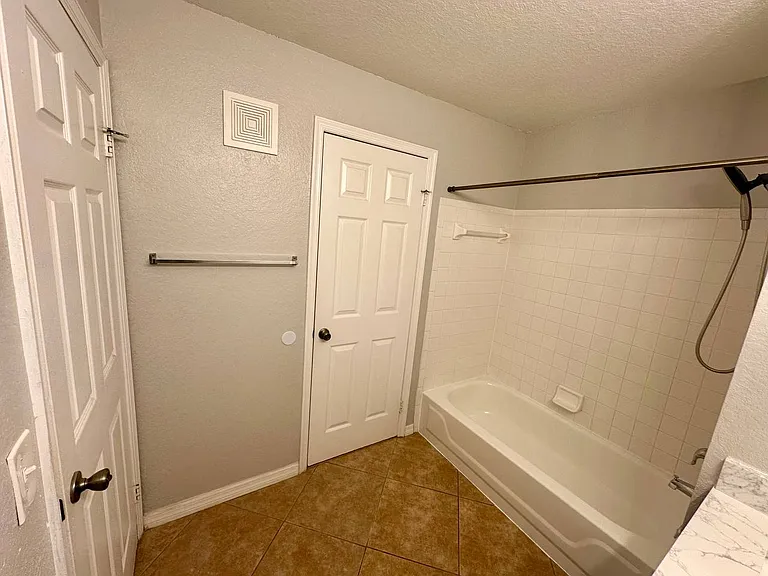 7511 Seurat St #201 — Photo 9