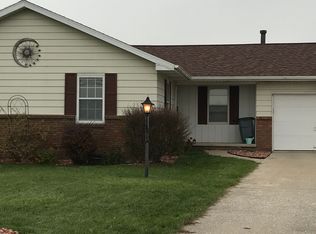 544 N Stadium Rd, Oregon, OH 43616