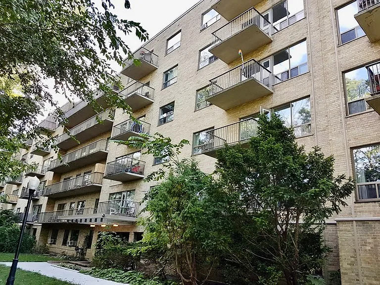 1603 Bathurst St — Photo 23