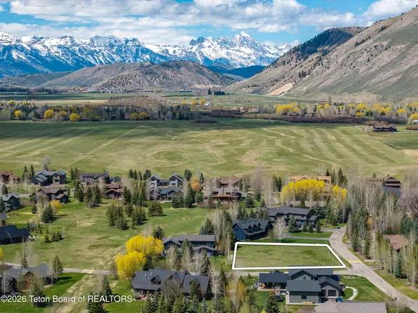 4215 S Kestrel Ln, Jackson, WY 83001