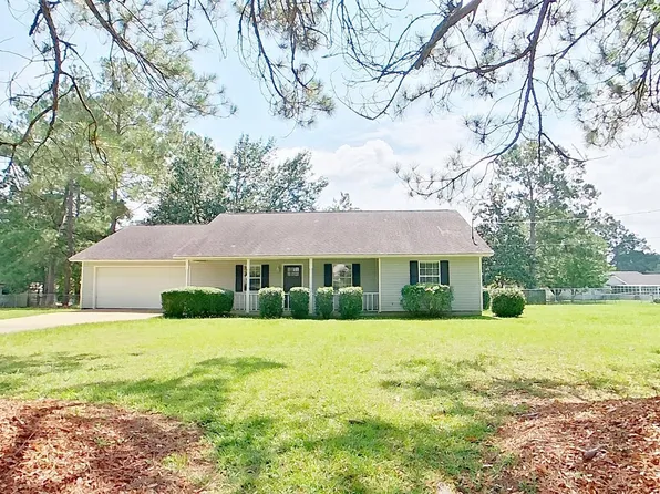 205 Spruce Pine Dr, Thomasville, GA 31757