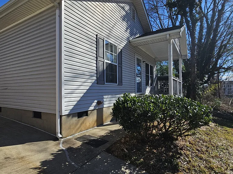 138 Clingman Ave — Photo 57