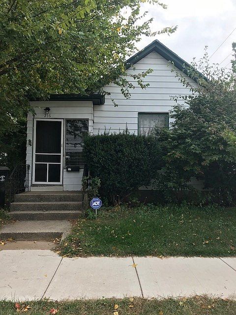 1st image of 216 S Saint Peter St