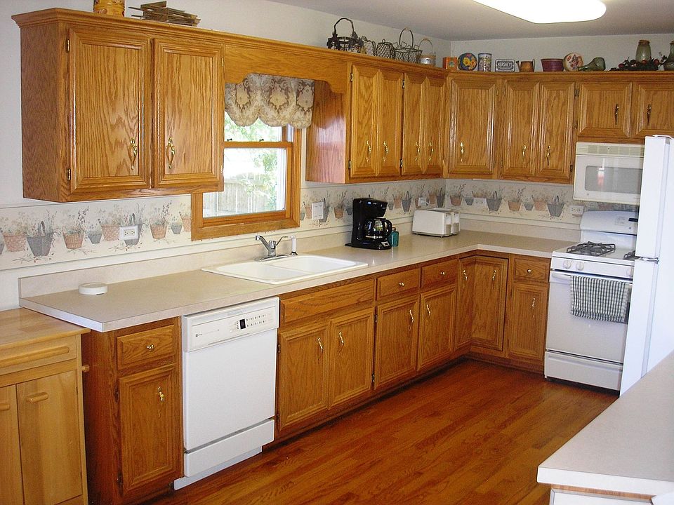 1st image of 1202 Country Dr