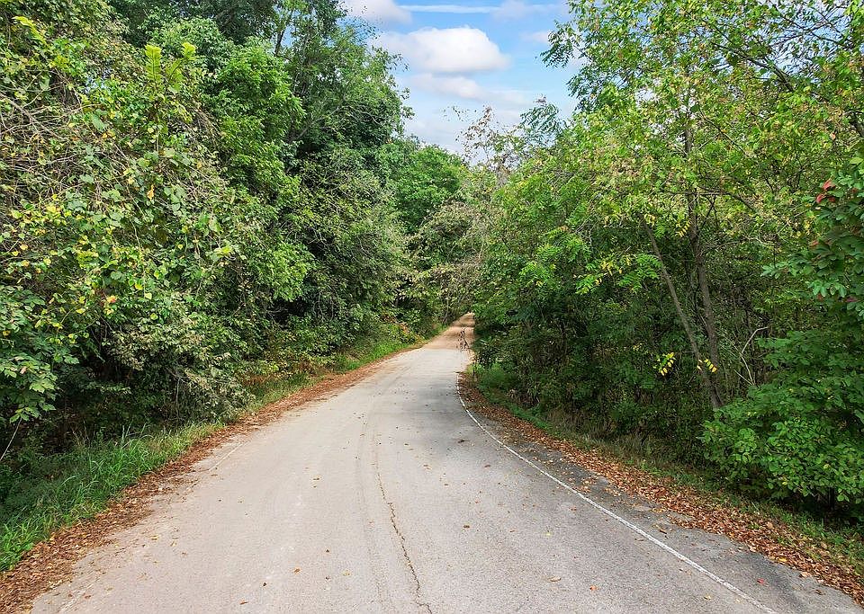2nd image of Taylor Rd