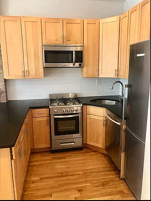 Rented by Voro New York | media 10