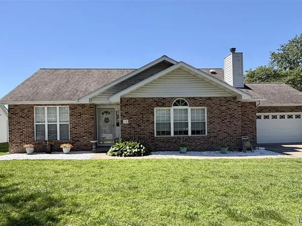15 Michelle Dr, Mascoutah, IL 62258