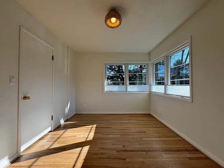 807-817 SE 29th Ave — Photo 14