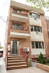 22-43 28th Street in Ditmars-Steinway