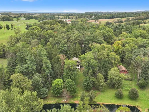 9 Century Ln, Newmanstown, PA 17073