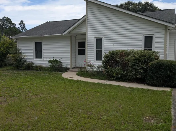 214 W Volant Street, Hubert, NC 28539