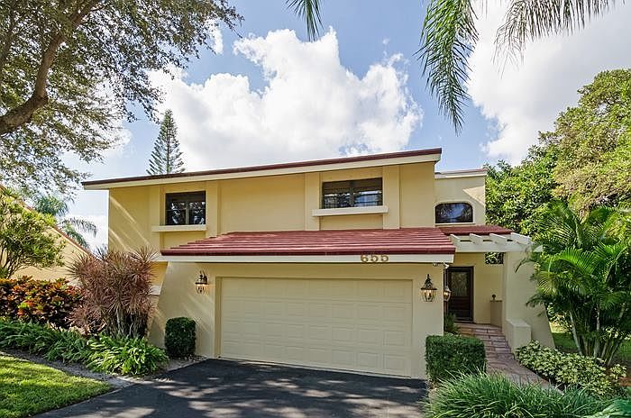 2nd image of 655 Hollows Cir
