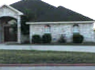 105 Timber Rock Dr, Del Rio, TX 78840