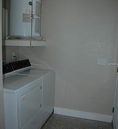 5th image of 30 N Evergreen Ave