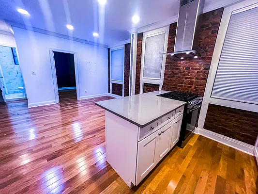 Rented by Voro New York | media 41