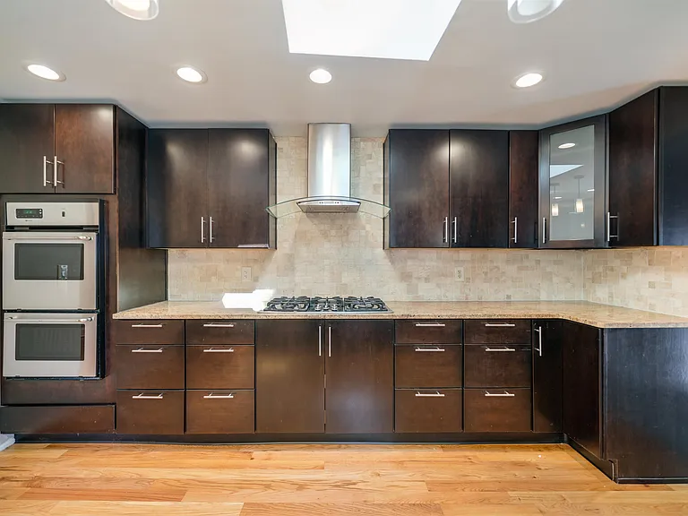 369 3rd St #3 — Photo 3