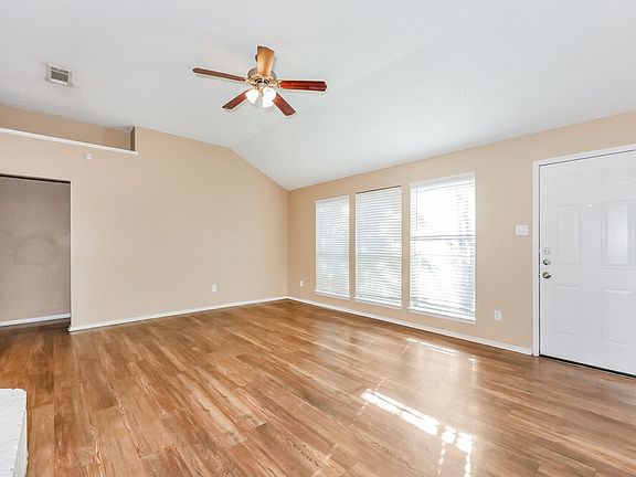 5th image of 309 Willowstone Trl