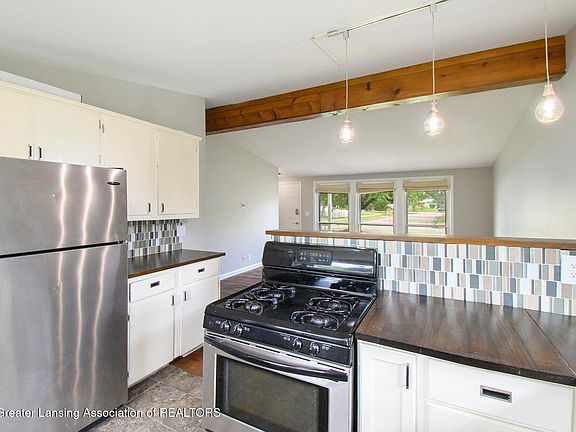 5th image of 1321 Weber Dr
