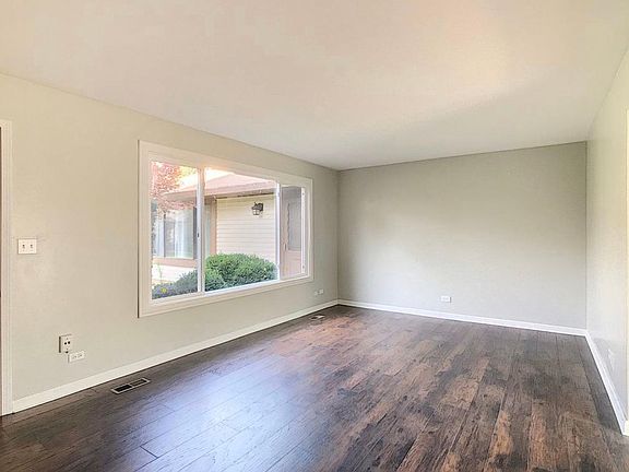 5th image of 5637 Court Maria #447