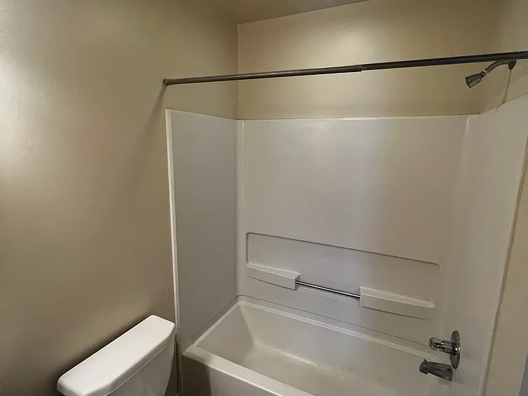 803 W Broad St #1 — Photo 6