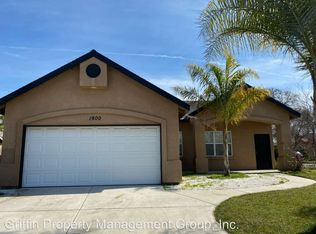 1900 N Virginia Ave, Farmersville, CA 93223