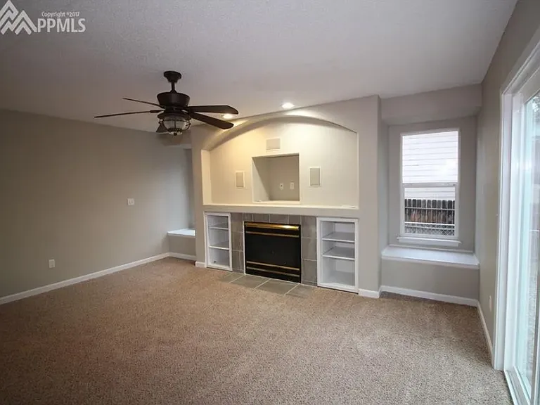 805 Ancestra Dr — Photo 3