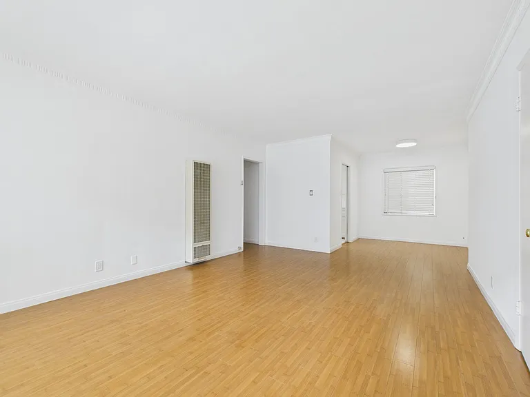 1111 Larrabee St — Photo 20