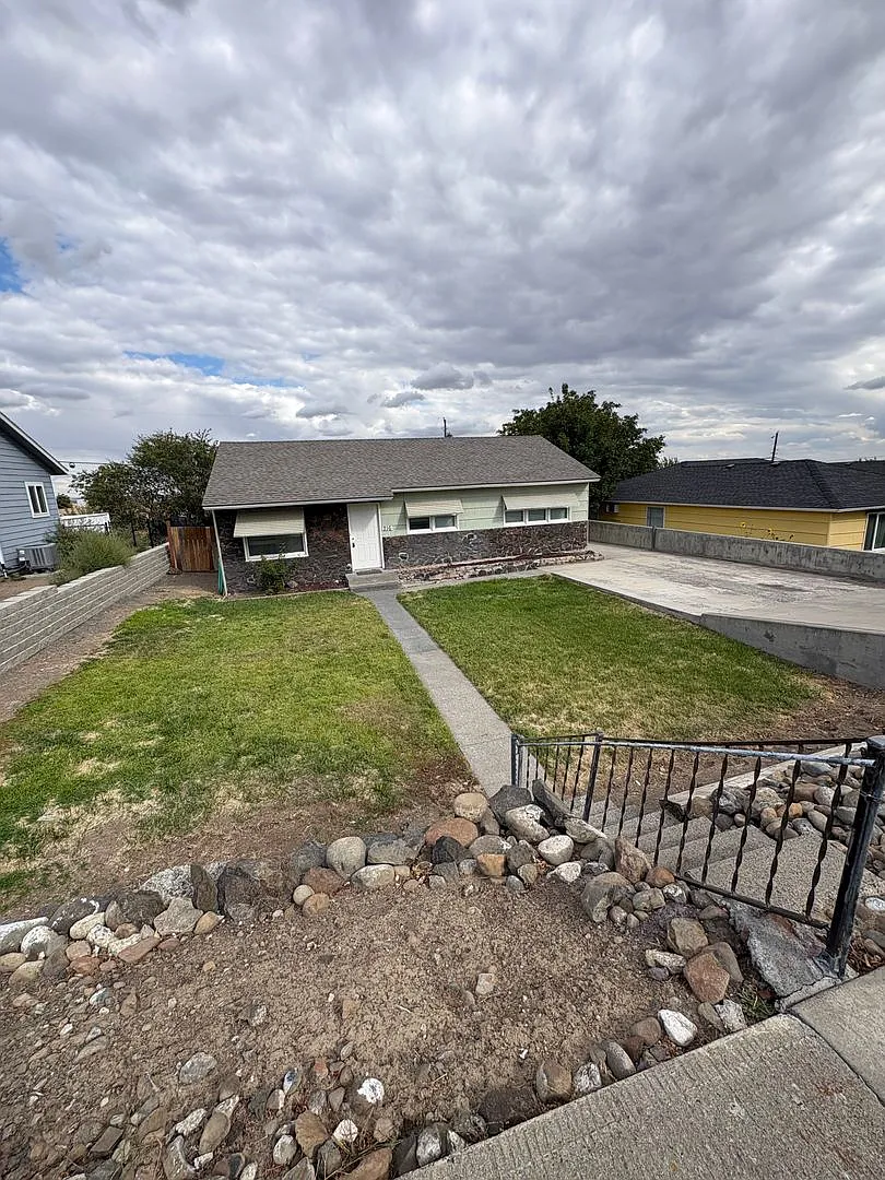 3 bedroom 1 bath Home for Rent- Ephrata — Photo 2
