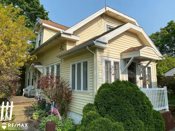 5048 E Bristol Rd, Burton, MI 48519