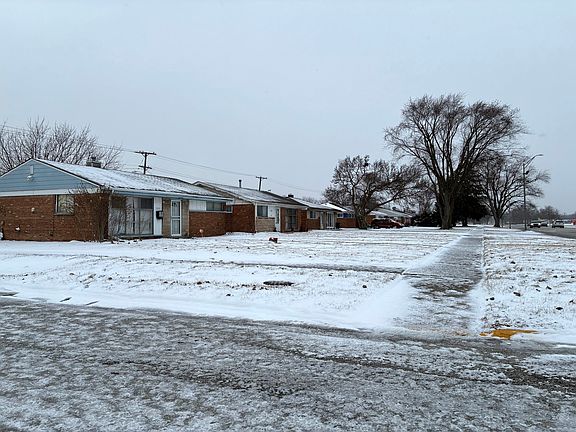 2nd image of 1554 Burnham Ave