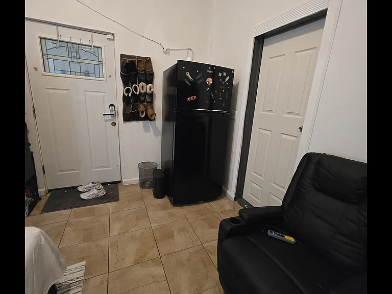 1651 Holland Ave #1 — Photo 2