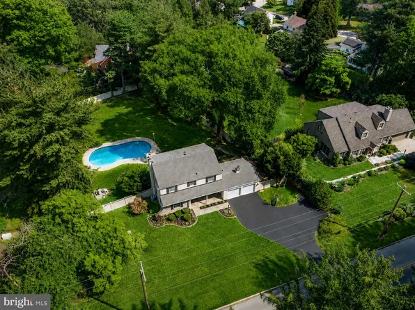 6113 W Mill Rd, Flourtown, PA 19031