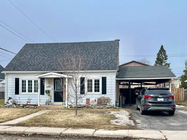 260 Jordan Ave, Renfrew, ON K7V 2R2
