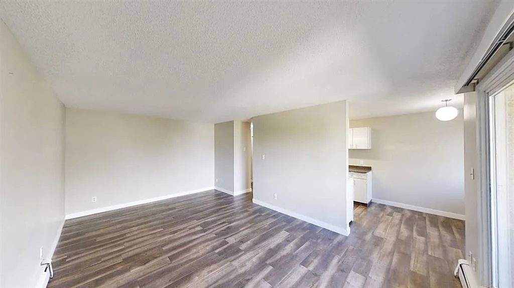 1 bed, 1.0 bath, 645 sqft, $1,329 — Photo 3