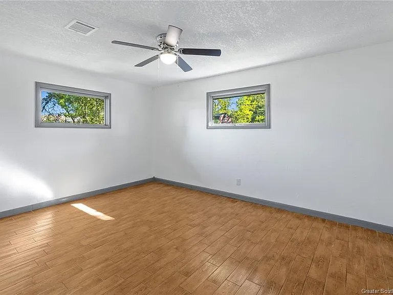 2707 Tupelo St — Photo 12