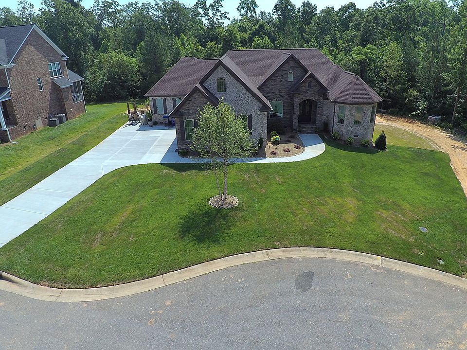 1st image of 3306 Creek Hill Ct