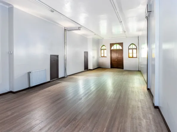 379 Atlantic Avenue image 3 of 6