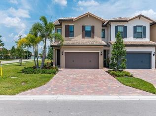 8245 Cadre Noir Rd, Lake Worth, FL 33467