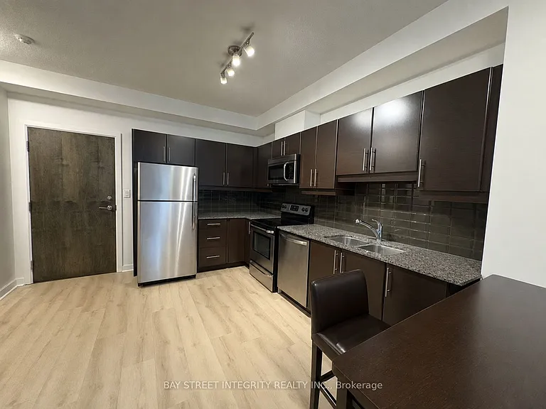 33 Bay St #307 — Photo 4