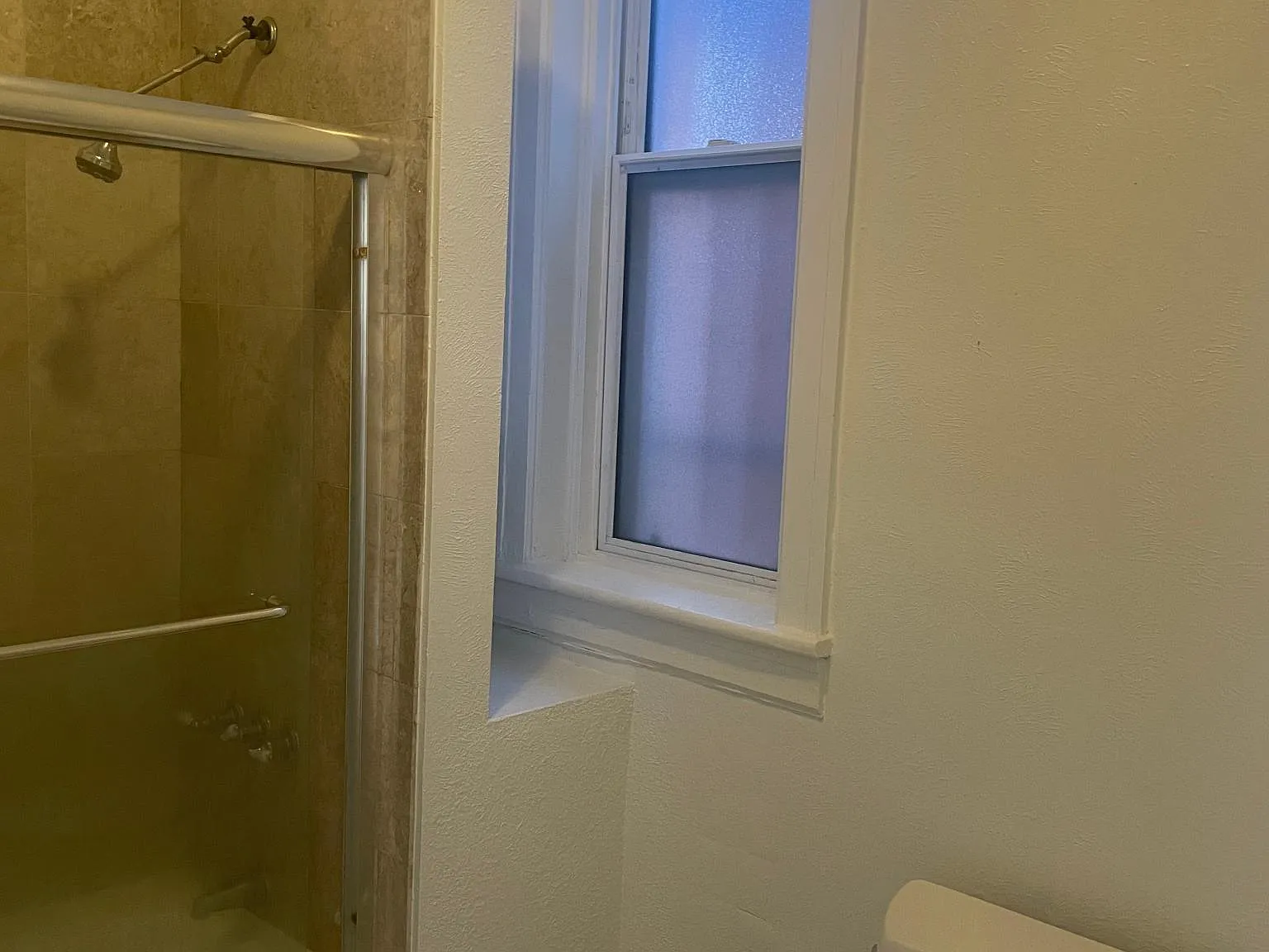 1534 N High St — Photo 3