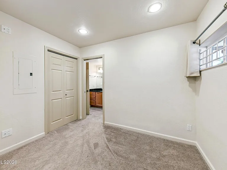 215 Clubhouse Cir — Photo 30