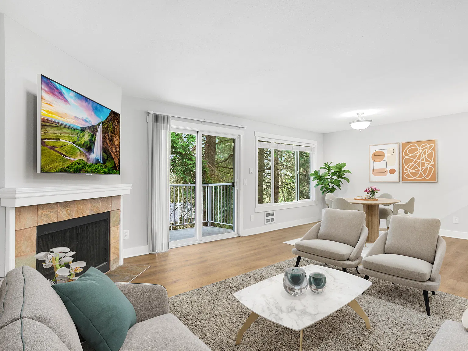 2 bed, 1.5 bath, 922 sqft, $2,200 — Photo 2