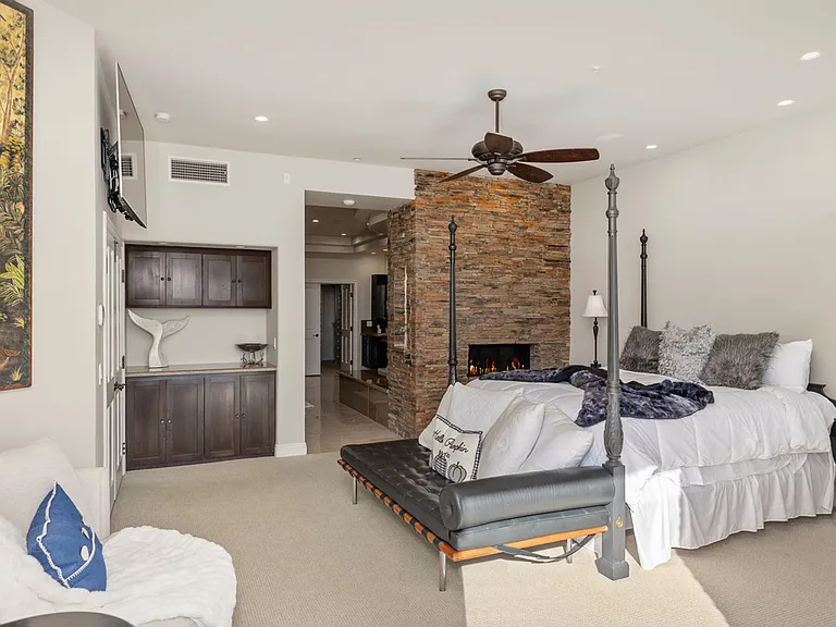 24536 Santa Clara Ave — Photo 38