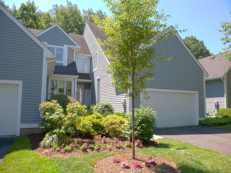 1st image of 420 Windham Ct N
