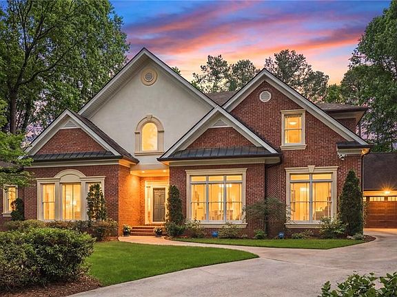 2nd image of 820 Wesley Oak Rd