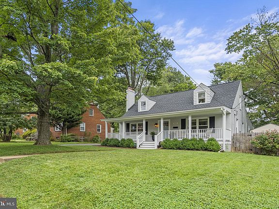 2nd image of 2921 Lawrence Dr