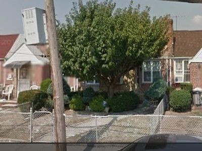 7285 Calamus Ave, Flushing, NY, 11377